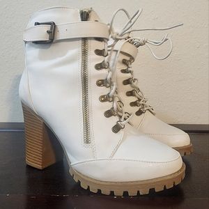 White heel boots